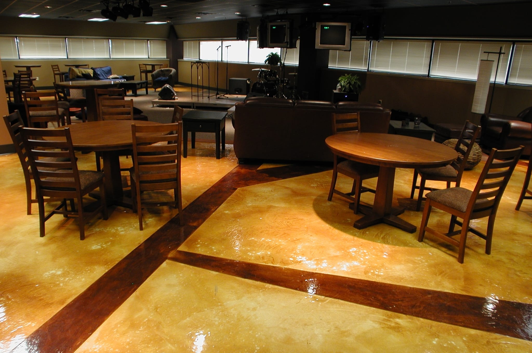 CS stained concrete custom design seamless floor
